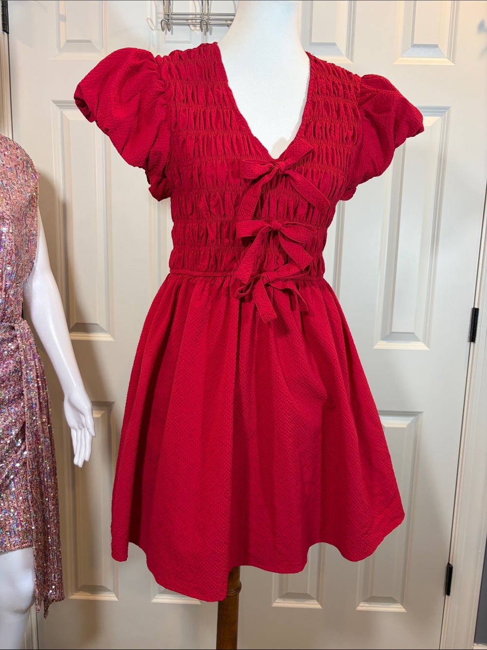 entro Red Smocked Tie-Front Puff Sleeve Dress